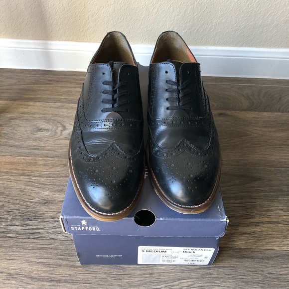 Stafford Nolan Black Dress Shoes - Picture 2 of 7